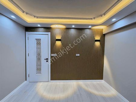 Emlak Center'dan Yeni Mah Satılık 2+1 Kapalı Mutfaklı Daire