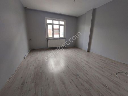 Bağcılar Mahmut Beyde Kiralık 3+1 4.kat
