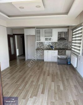 Nokta Emlak / 18 Evler'de Ara Kat 2+1 Açık Mutfak Daire