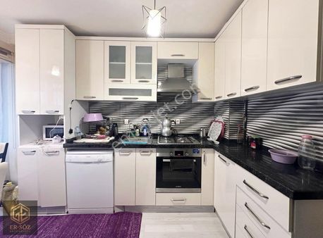 Sultan Fatih Cd. Yakını Tüm Cepheleri Açık 2+1 Masrafsız Satılık