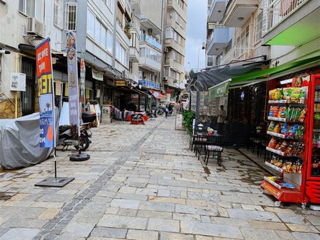 Üçyol Cadde Üzeri Asansörlü İşyeri Olmaya Müsait