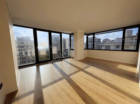 Turyap'tan Bağdat Caddesi Yakını Kısmi Deniz Manzaralı Geniş 2+1