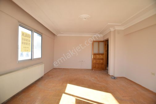 Emin'den Etiler Caddesi Merkezde 3+1 Kiralık Daire