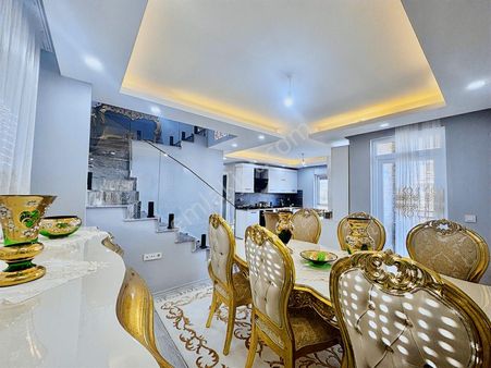 Döşemealtı Çıplaklıda4+2 Çok Geniş Eşsiz Konumda Satılık Dubleks