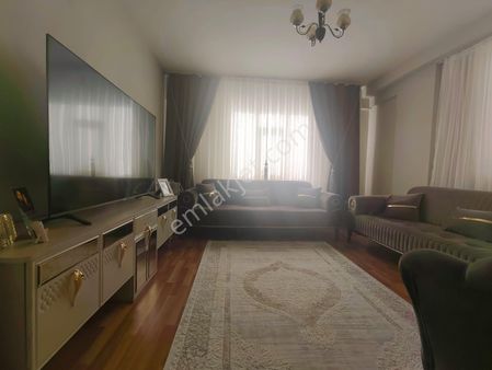 Köprü Emlaktan Gazi Mah'de Satılık 85m2 2+1 3.kat Daire