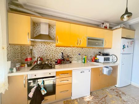 🟡🟠kadıköy'de 3 Balkonlu Muhteşem Genişlikte Asansörlü Kombili 3+1 Daire