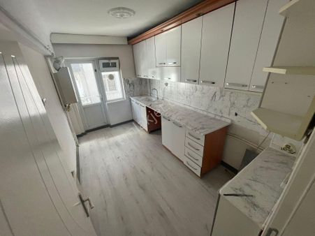 Tandoğan Mh Belediyeye Yakın 3+1 Ara Kat Full+full Yapılı Satılık Daire