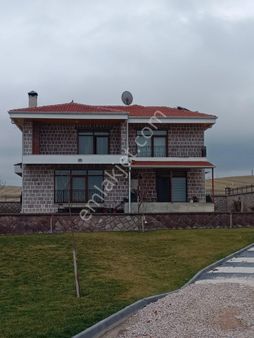 Gölbaşı - Bahçelievler Mah. Göl Manzaralı Kiralık Villa