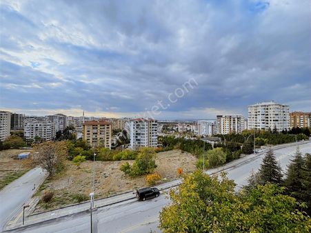 Çiğdem Mah Site İçinde Odtü Ve Taurus Avm Komşu Satılık Daire