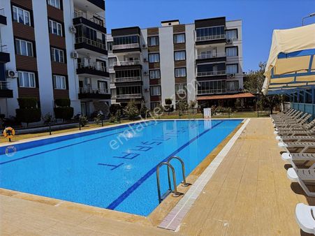 Kuşadasın'da 3+1 3. Kat Site İçerisinde Satlık Lüks Daire