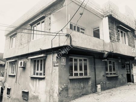 İstiklal De 125m 3 Katlı, D.gazlı Ev