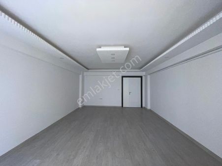 Çiftlikönü Mahallesinde 2+1 Geniş Oturulmaya Hazır Daire