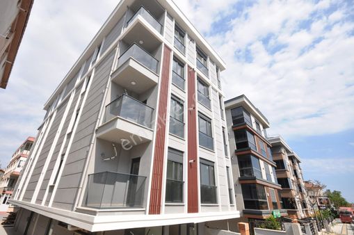 Pyramıd'den Bahçelievler Merkez Mehmetçik Sk Sıfır 3+1 Lüx Daire