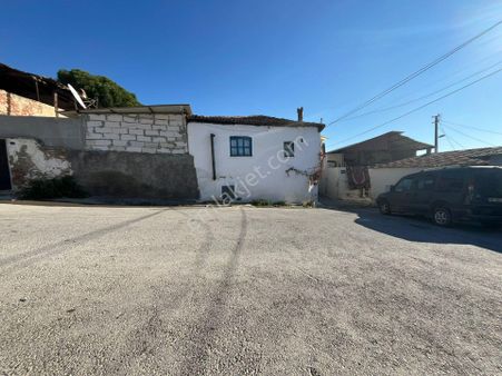 Bayındır Merkez Satılık Eşyalı Müstakil İki Katlı Ev