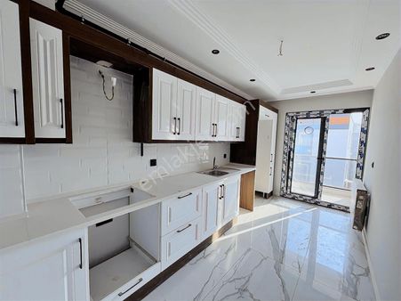 Emlak Center'dan 2+1 Kapalı Mutfak, Çift Cephe, Sıfır Daire