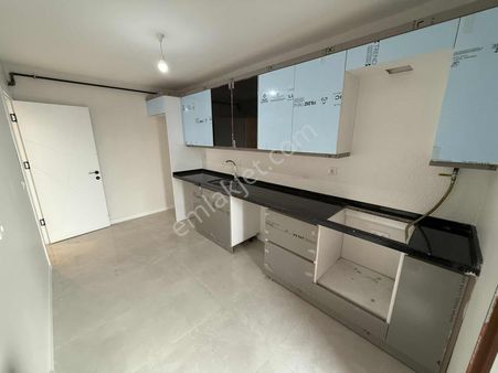 Mahmutbey - Güneşli / 2+1 103 M² Şık Ferah / Revan Park Sitesi