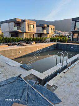 Kuşadası Satılık 3+1 Villa