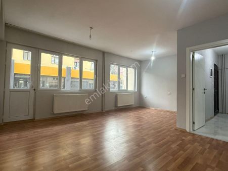 Binyapı'dan Foruma Çok Yakın Kiralık İçi Yeni Daire !