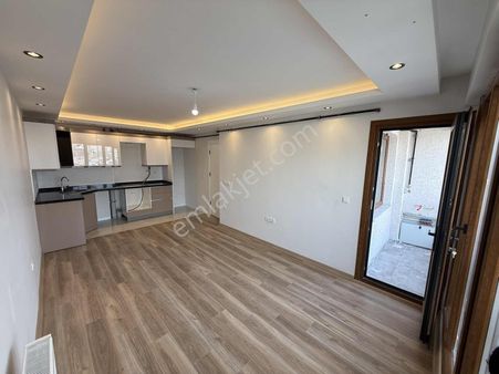 Mahmutbey - Güneşli / 2+1 70 M² Açık Mutfak / Revan Park Sitesi