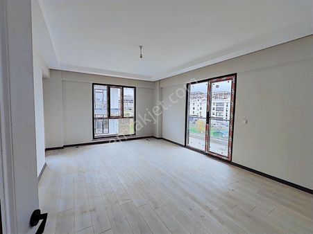 Mehmet Akif Mahallesinde Lüks 3+1 Satılık Daire Ebeveyn Banyo