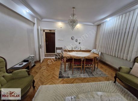 Bostanlı Da Sahile Yakın Full Eşyalı 3+1 Doğalgazlı Zemin Daire