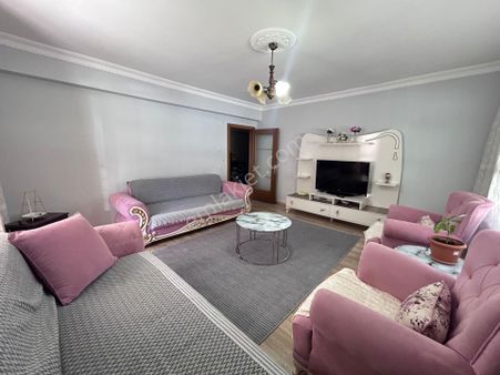 Lider Emlak'tan Güneşevlerde Kilerli 3+1 Satılık Daire