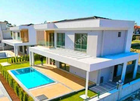 Güzelçamlıda Plaja Yakın Özel Havuzlu Tek Müstakil Sıfır Villa
