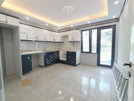 Gölcük Şehitler Mah.de 3+1/170 M² Ebeveyn Banyolu Bahçe Dublexi