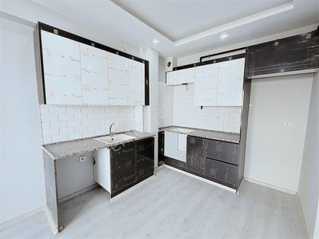 Emlak Center'dan 50.yıl Mah Satılık 2+1 Sıfır Ara Kat Daire