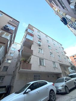 Tutarda Zaferde 2+1 1. Kat Hizasında Balkonlu Yüksek Giriş Daire