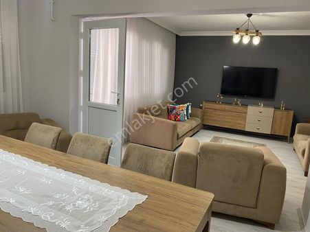 Hatayda 3+1 Doğalgazlı Cadde Yanı Bakımlı Ferah Daire