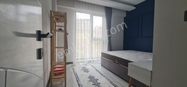 Tramvaya Yakın Sıfır Eşyalı Kiralık 1+1 Daire