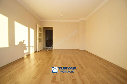 Turyap Yapracık' Tan 13. Bölgede Manzaralı Satılık Boş 3+1 Daire