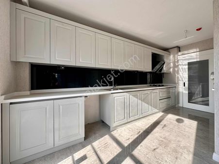 Yenimahalle Batıkent Çakırlar İskanlı Satılık 4+1 Lüks Daire