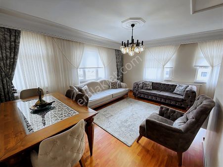 Bağlarbaşı Caddesi Mükemmel Lokasyon Masrafsız 3+1 125 M²daire