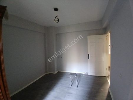 Yeni Bağlar'da Temiz Kiralık 1+1 Daire
