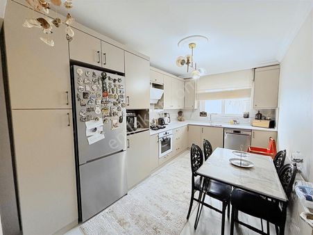 Emlak Center'dan Dilşikar Mah Satılık 3+1 Zeminden Asansörlü