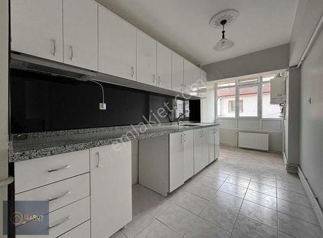 Barut Emlaktan Beşyol Yanı İçi Yapılı 3+1 Kullanışlı Daire 3.kat