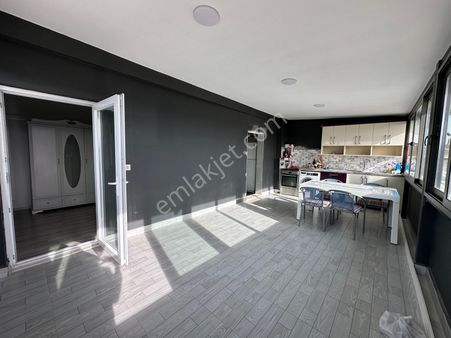 Kiralık Çok Geniş 1+1 Ayrı Mutfak Daire