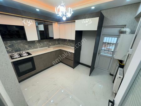 Sincan Akşemsettin Mah 3+1 Lüks Yapılı Ön Cephe Satılık Daire