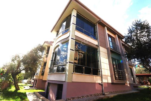 Oksijen Cenneti Güre'de Aygül'den Site İçi Geniş Balkonlu Ayrı Mutfak Denize Yakın 2+1 Satılık Daire