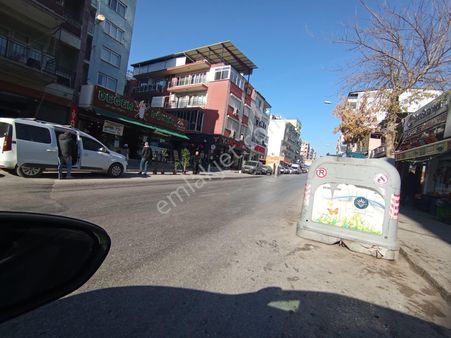 Karabağlar Bozyaka Merkezde 2+1 120 M2 Doğalğazlı Ana Cadde Üzerinde Kiralık Ev