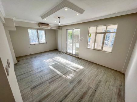 Akçay Sezgin Emlaktan Ön Cephe & Doğalgazlı Satılık 2+1 Daire