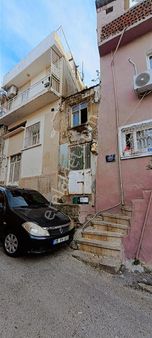 Konak Kubilay Mh Deniz Görür Arsa Niyetine Masraflı Dublek Daire