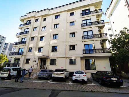 Kartal Marmaray Durağına Yürüme 2+1 İskanlı Lüks Ters Dubleks