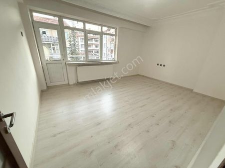 Özbey Emlaktan Gökmeydan Merkezi Full Yapılı Ara Kat 2+1 Daire