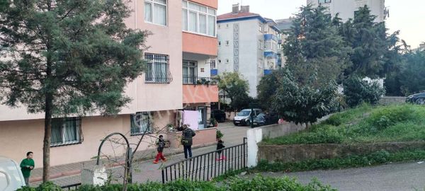 Pendik Merkez Sahile Ve Trene Yürüme Mesafeli Geniş 1+1 Kiralık