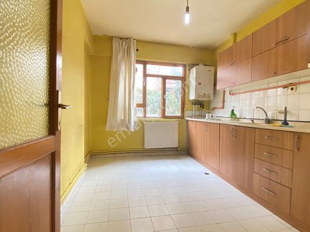 Eskidjiden Kıbrıs Şehitlerde Kiralık 2+1 Fırsat Daire !