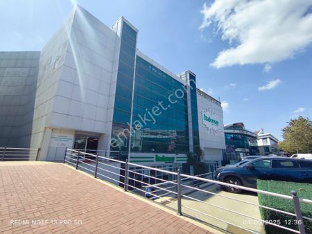 Sarıgazi Osmanlı Çarşı Avm'de 31 Adet Satılık Boş Dükkan