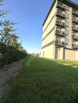 Gelişen Bölge Hatipte Havuzlu Site İçerisinde Fırsat 1+1 Daire